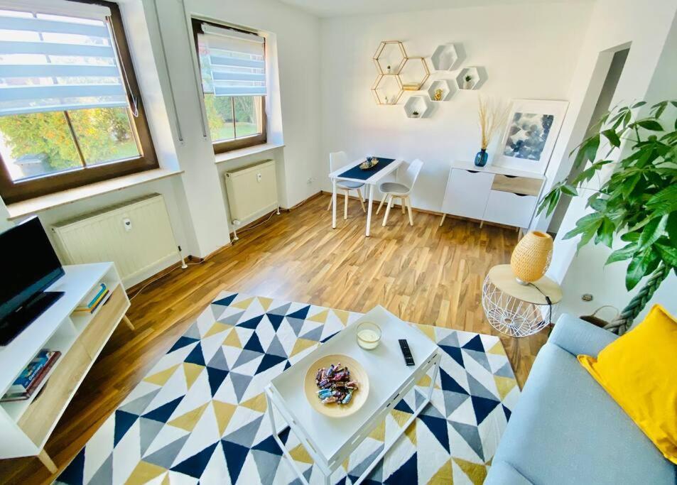 Moderne Wohnung In Vorstadtidylle Zu Bayreuth Heinersreuth Extérieur photo